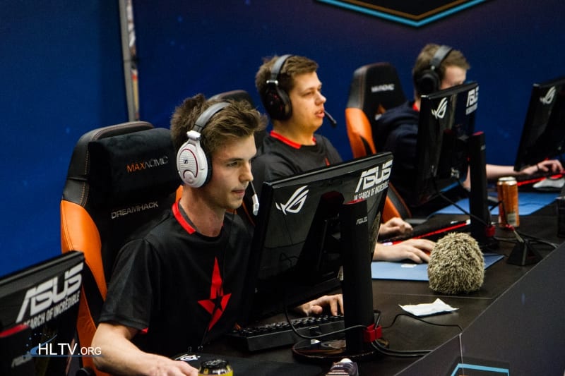 Astralis beats CLG to win the ELEAGUE Group C