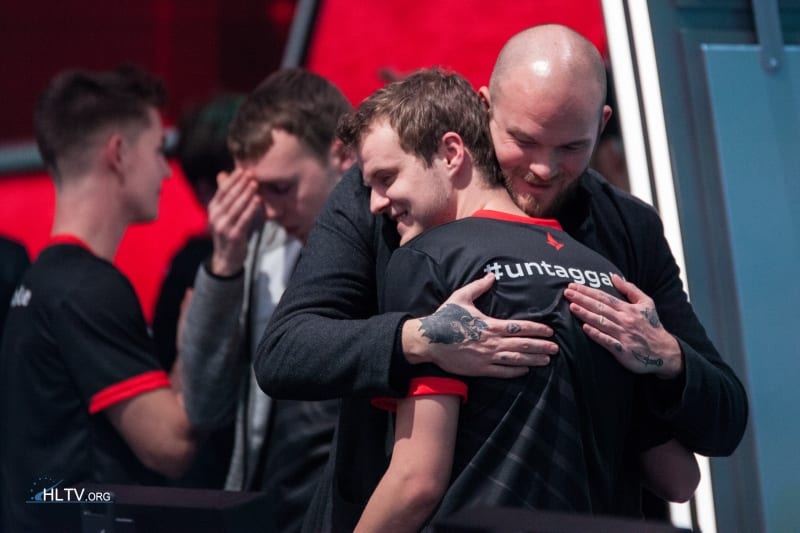 Astralis advances to semi-finals