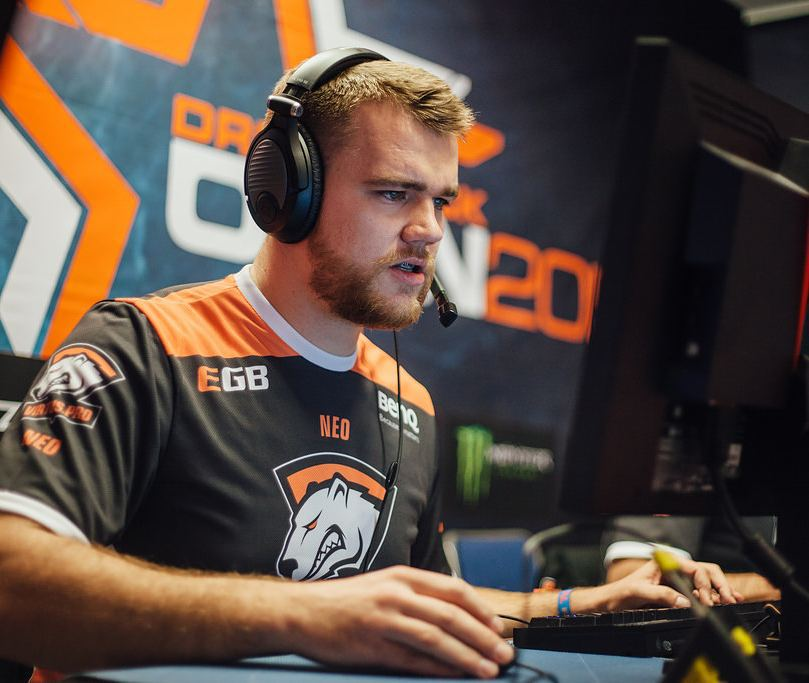 CSGO: ARCY field hades as they stick to NEO
