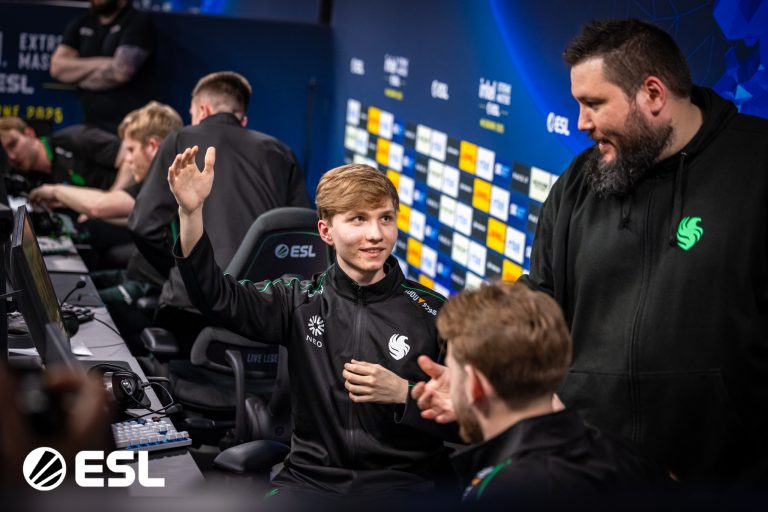 Falcons Beat sAw on m0NESY’s Debut in IEM Melbourne