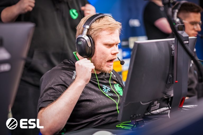 Falcons Comeback to Secure Playoffs in IEM Melbourne