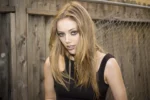 Grace Van Dien