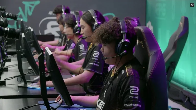 MongolZ Beats FaZe to Reach FISSURE Playground 2 Playoffs