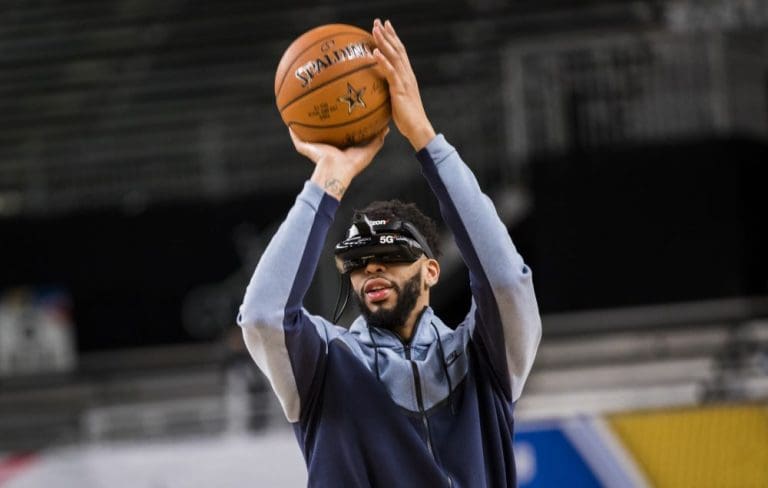 Phygital Sports? Bridging Virtual and Physical Realms in Esports