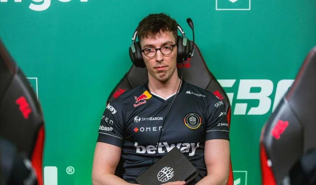 ENCE Sign Former Big Clan Coach