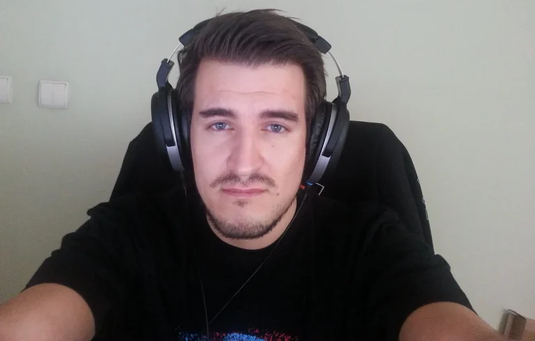 Popular Streamer Izak’s Steam Account Hacked