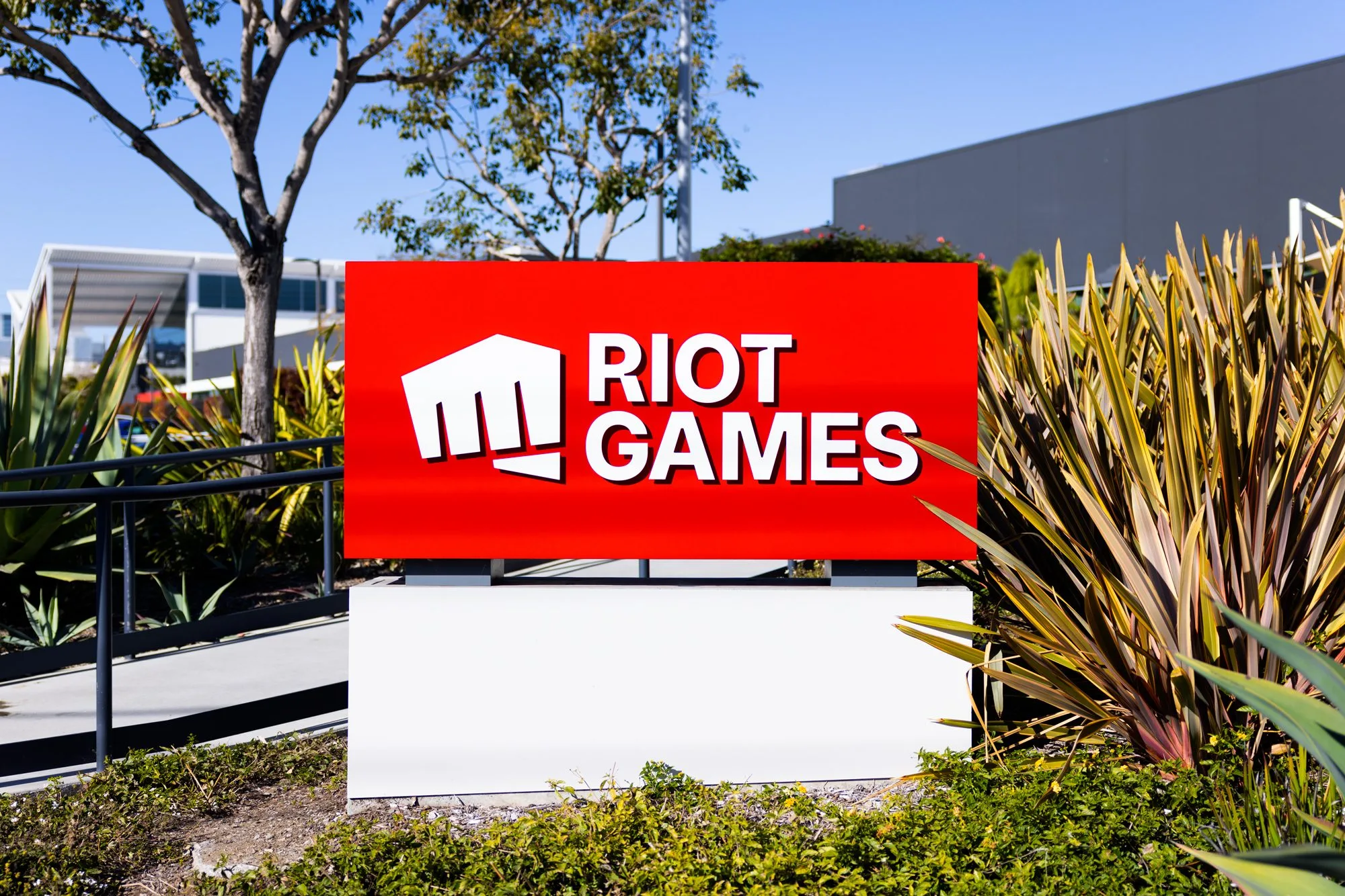 Berichten zufolge entwickelt Riot Games ein neues Spieleset im Valorant-Universum
 – aboba.ru