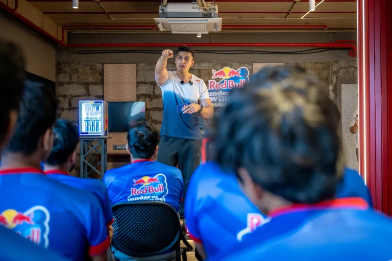 Red Bull Under My Wiiings: V3nom mentors 20 aspiring Valorant players in Pune