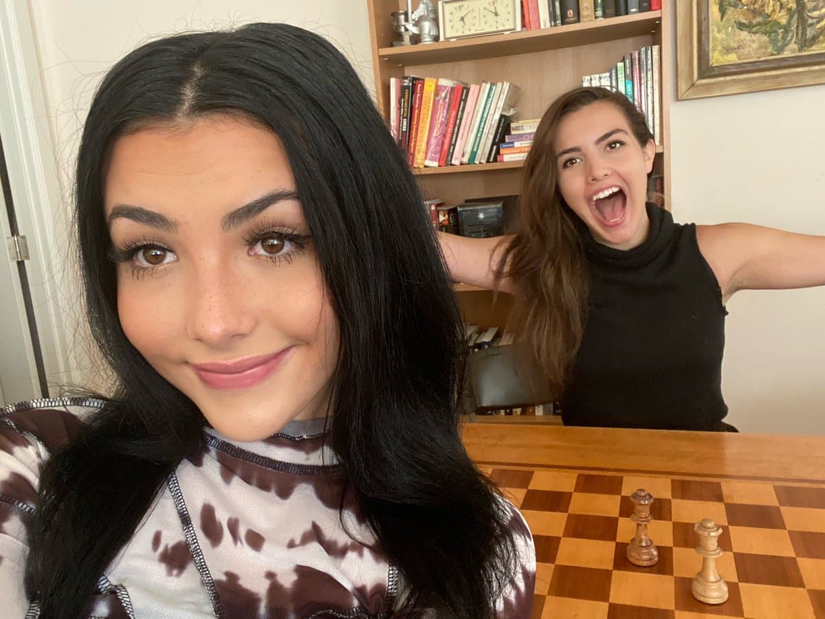 How good are the Botez sisters at chess? - Dot Esports