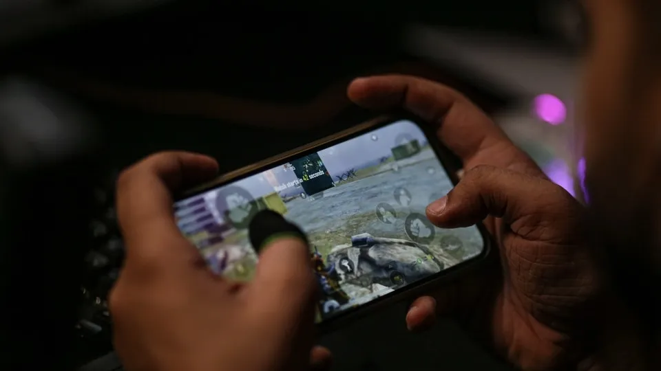 India Considers Stricter Online Gaming Regulations to Combat Addiction