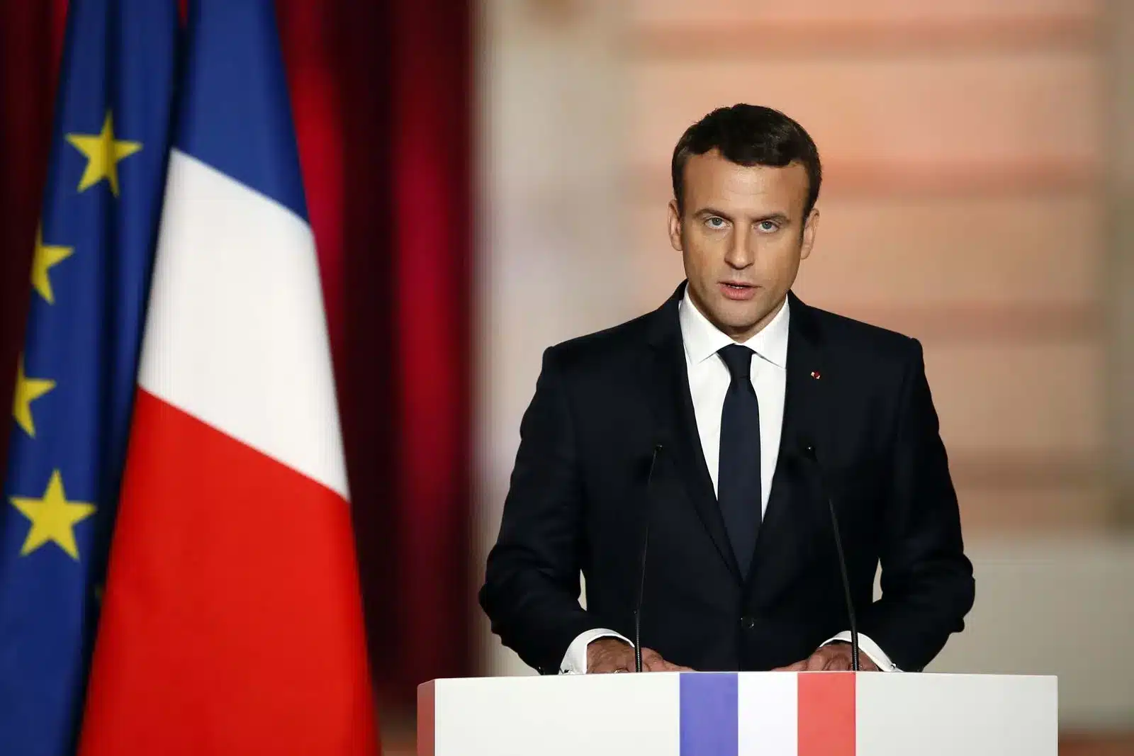 French President Emmanuel Macron reveals 2023 CSGO Major will be hosted in Paris