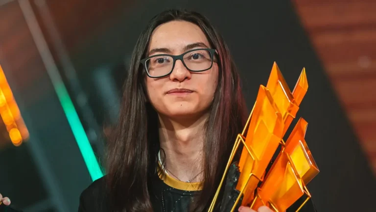 Florescent’s Valorant Settings, Gender, and More