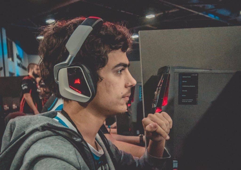 Imperialhal Swatted While Playing Apex Legends Live on Stream