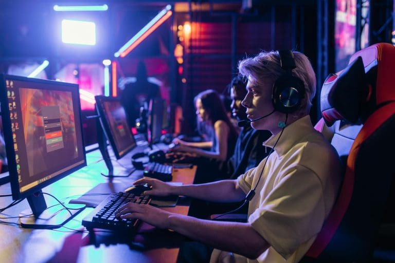 Esports Gaming: How Competitive Play is Reshaping the Industry