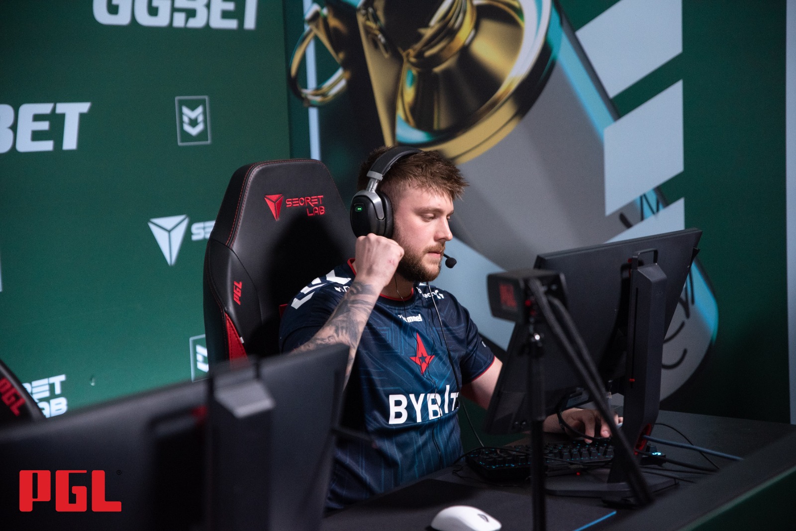 Astralis Decimate IHC, Imperial Humbled vs Team Spirit at PGL Antwerp Major Day 1