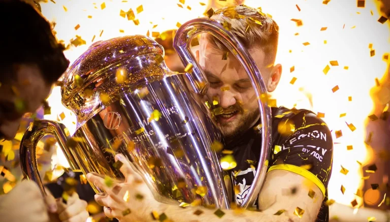 NiKo’s Crossroads: The Falcons Gamble and the Major Dream